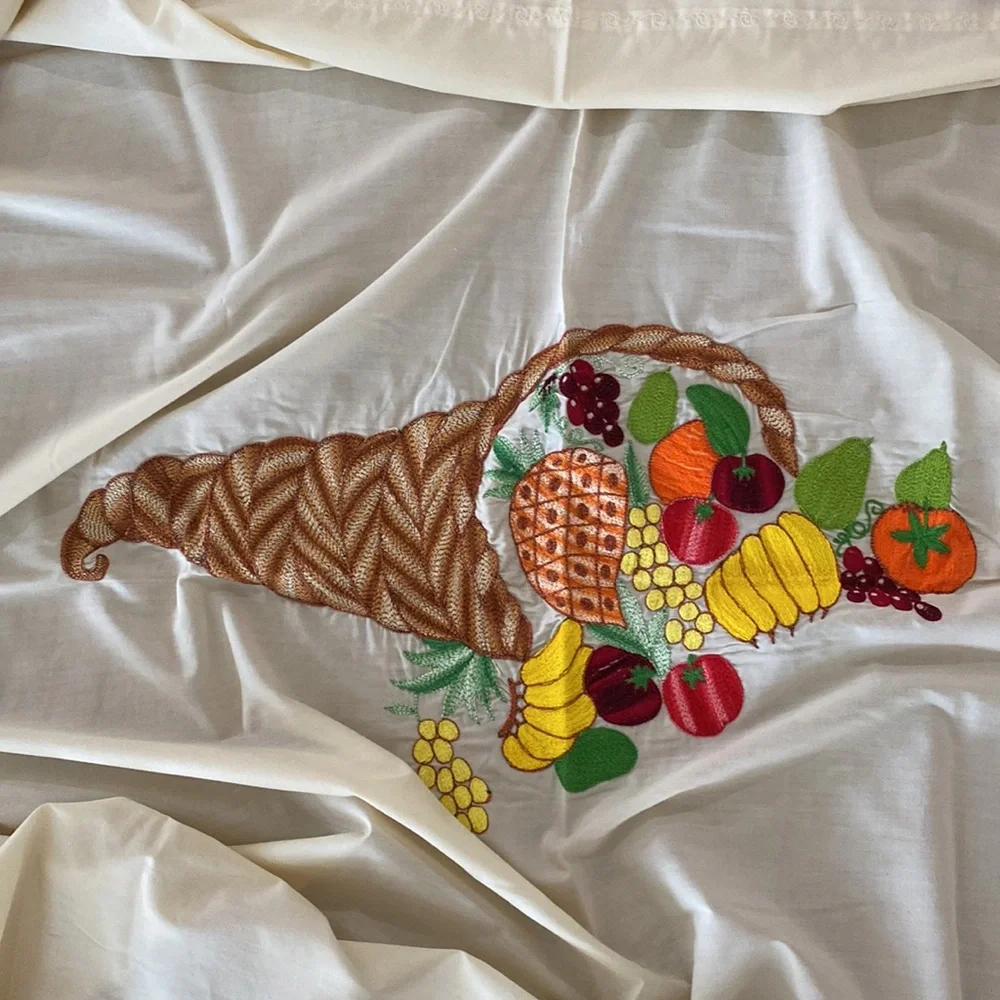 Vintage tablecloth with embroidered cornucopia and fruit/veggies, 64 x 90